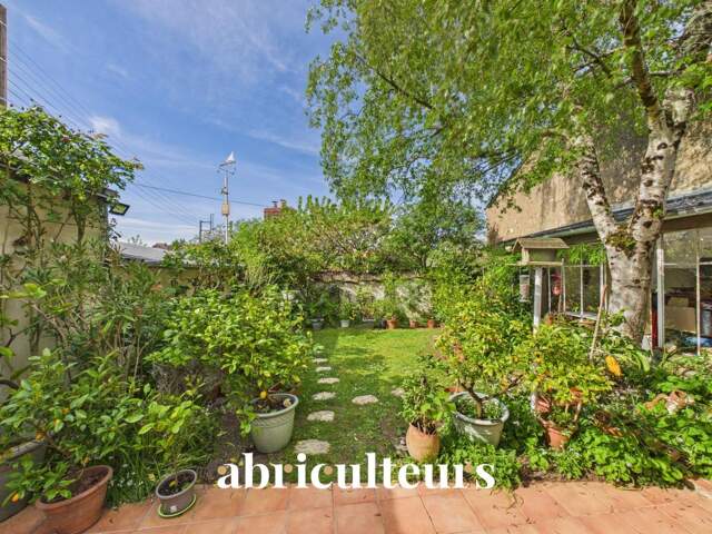 Charmante maison familliale - Jardin arboré sans vis-à-vis - 5 chambres et 1 bureau  - Garage - Zola — photo du bien