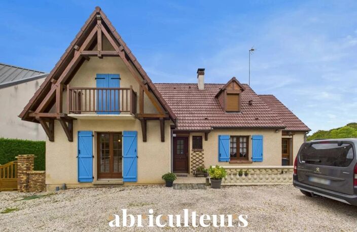 Maison familiale s avec jardin arboré en vente à  Châteaudun (28200) — photo 2