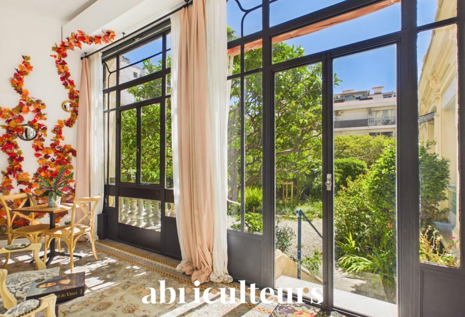 Loft de caractère de 66 m² – Plein sud sur jardin – Palais niçois — photo 1