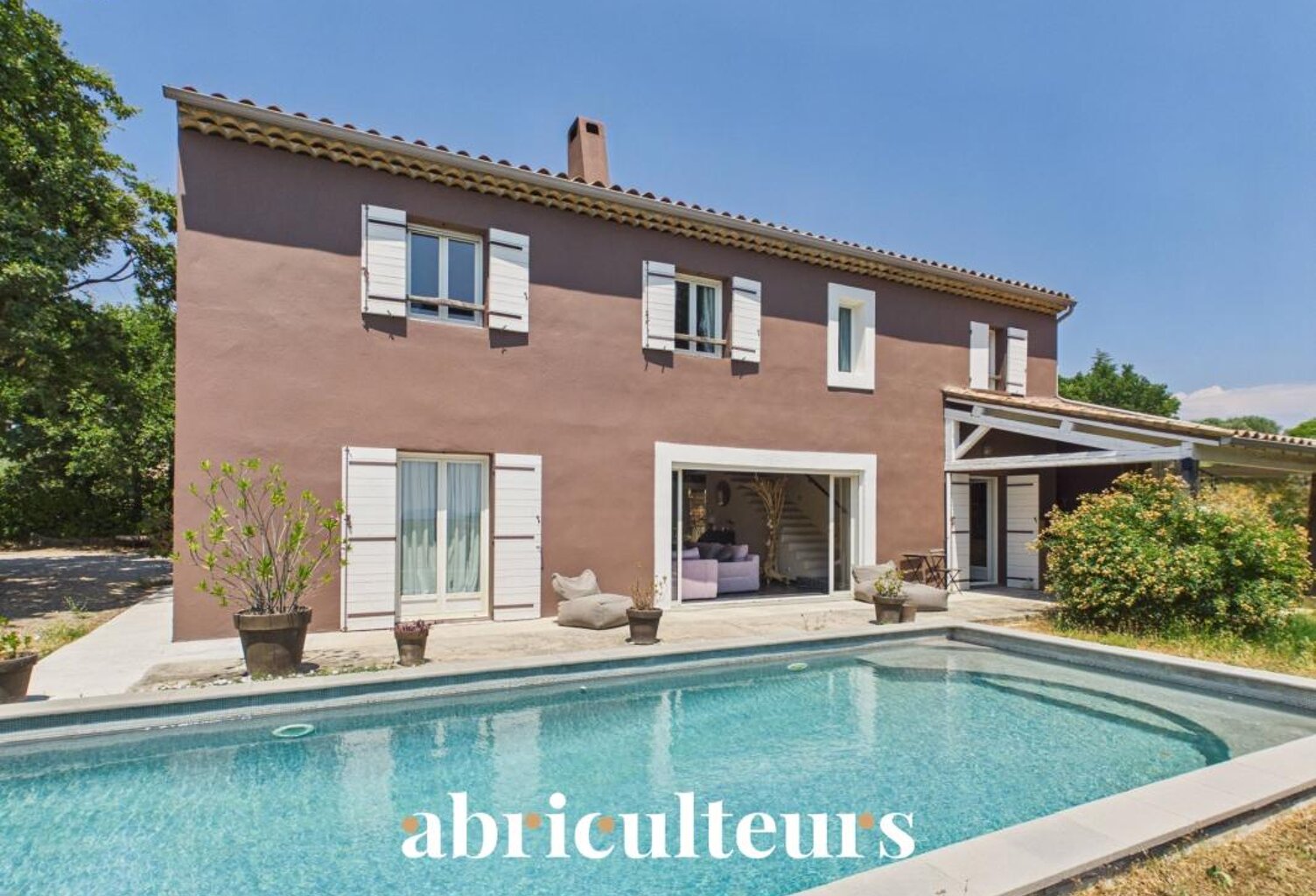 Spacieuse villa avec piscine et terrain d’environ 1 500 m² , dépendance et vue dégagée en vente à Callian (83440) — photo 1
