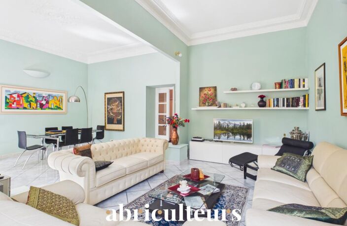 Superbe appartement traversant rénové en vente À 30 mètres du Port de Nice (06300) — photo 5