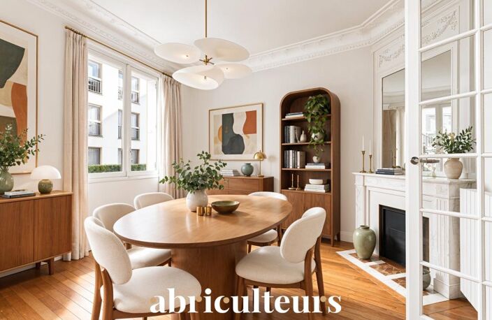 4 pièces au calme sur cour arborée – Charme de l’ancien – Paris 15e Convention – 72 m² — photo 4