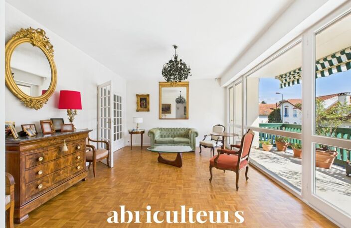 Appartement familial de 120 m² – 4 chambres – Balcons, Box & Cave - Bourg-la-Reine — photo 3