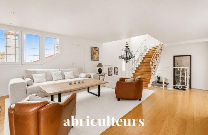 Maison individuelle atypique avec jardin et studio indépendant – Garches — photo 3