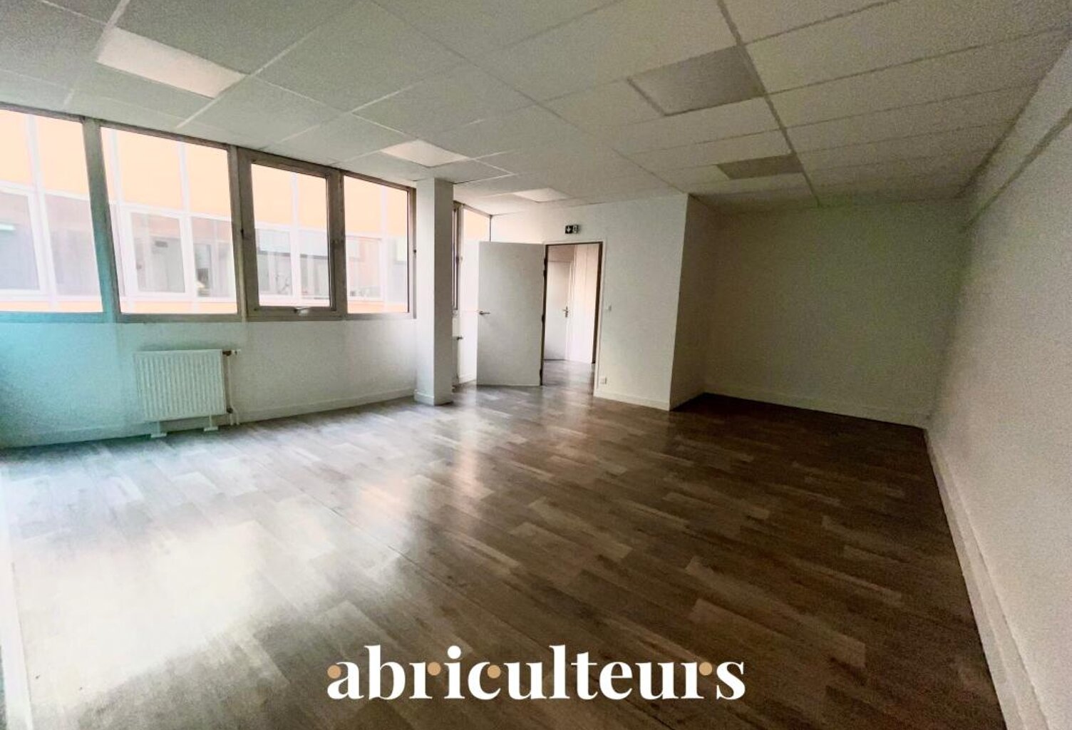 Bureaux de  45M² pouvant convenir pour un cabinet médical  en location à Chartres (28000) — photo 1