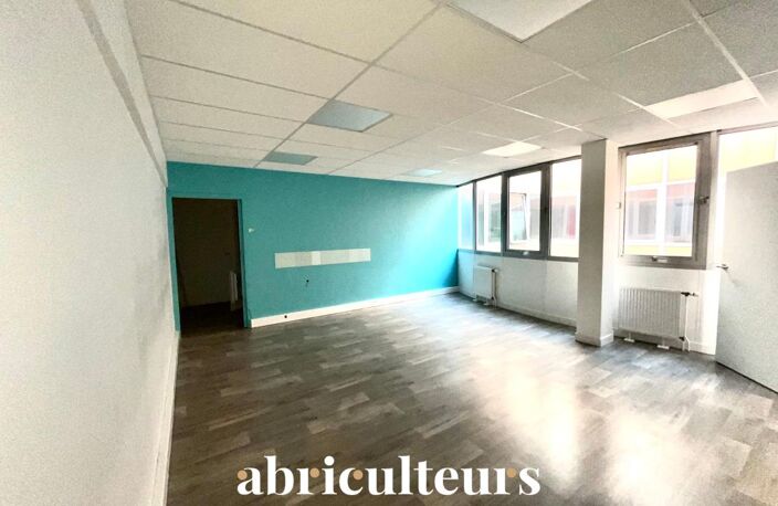 Bureaux de  45M² pouvant convenir pour un cabinet médical  en location à Chartres (28000) — photo 2