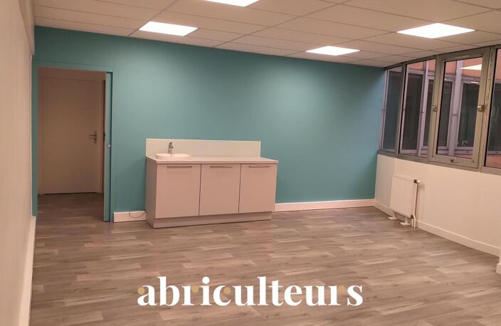 Bureaux de  45M² pouvant convenir pour un cabinet médical  en location à Chartres (28000) — photo 3