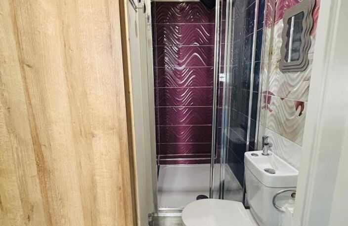 1er/4eme Marseille Appartement T2 meublé décoré loué 730€/mois — photo 3