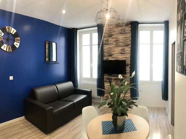 Appartement Type 2 décoré meublé — photo du bien