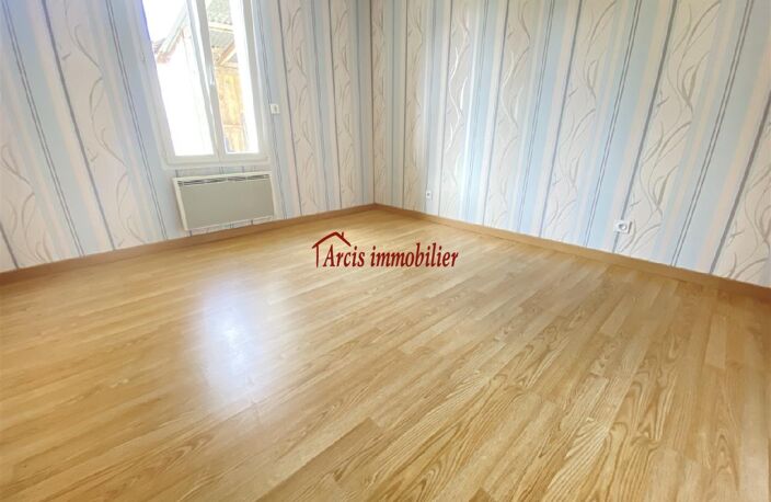 Vente maison 4 pièces 103 m² Arcis-sur-Aube (10700) — photo 4