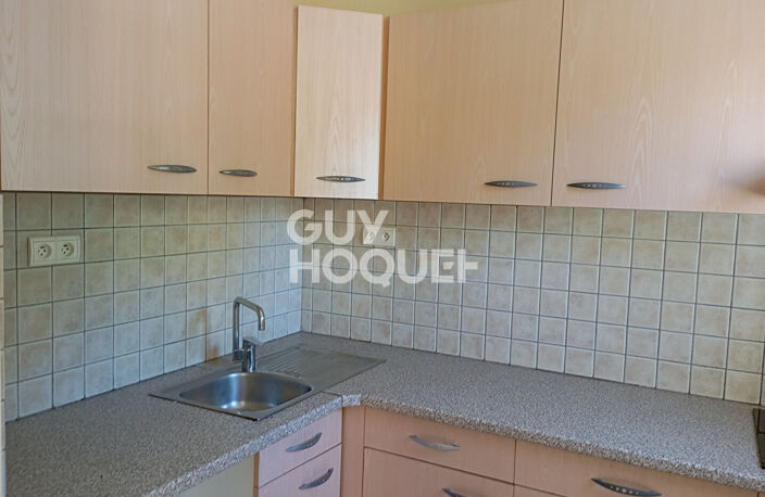 LOCATION : appartement T3 (80 m²) à CARPENTRAS — photo 3