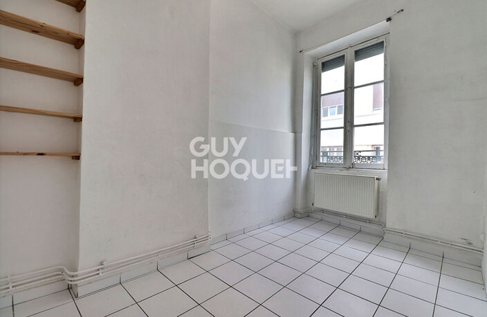 Appartement à rénover - Rue de la Thibaudière — photo 3