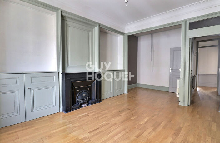 Grand T2 rénové avec charme de l'ancien - Jean Macé — photo 5