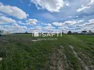 VOISSAY : TERRAIN BORNÉ, LIBRE DE CONSTRUCTEUR — photo 2