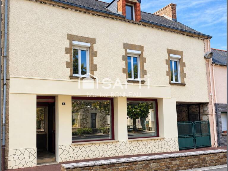 Au cœur du bourg, donnez vie à vos projets immobiliers ! — photo 1