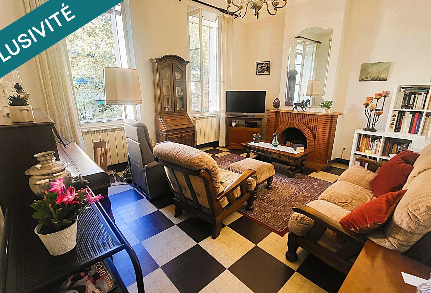 Bas de la rue Paradis , bel appartement T5 dans immeuble Bourgeois — photo 1