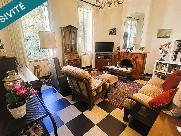 Bas de la rue Paradis , bel appartement T5 dans immeuble Bourgeois — photo 1