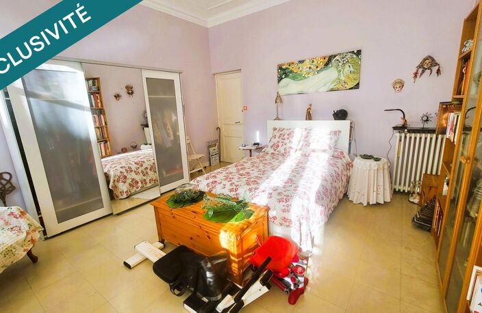 Bas de la rue Paradis , bel appartement T5 dans immeuble Bourgeois — photo 5