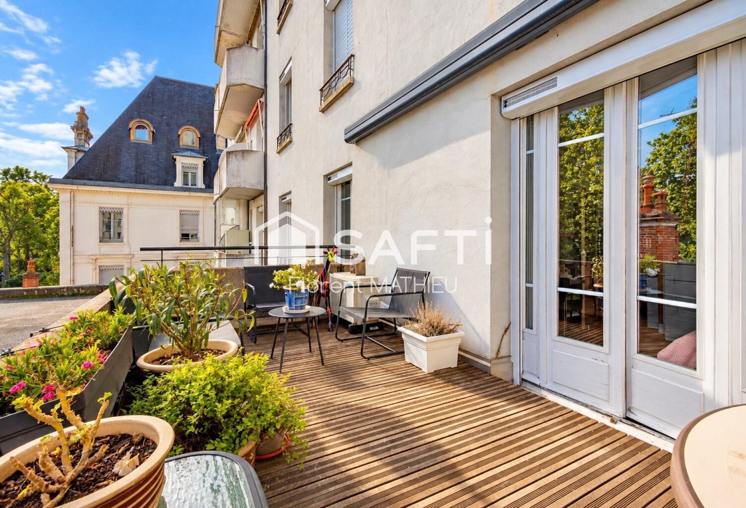 Magnifique appartement de 70m² avec terrasse et balcon en excellent état. — photo 1