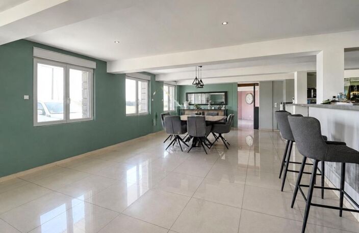 DOMAINE 1 HA, DEUX MAISONS (310 m²), HANGAR 300 m² — photo 4