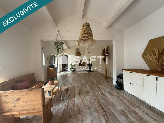 Maison au charme atypique et contemporain — photo du bien