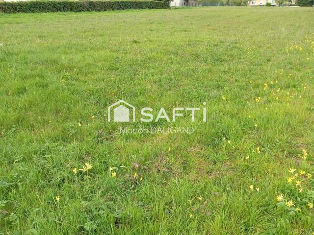 Terrain constructible de 1 075 m2 — photo du bien