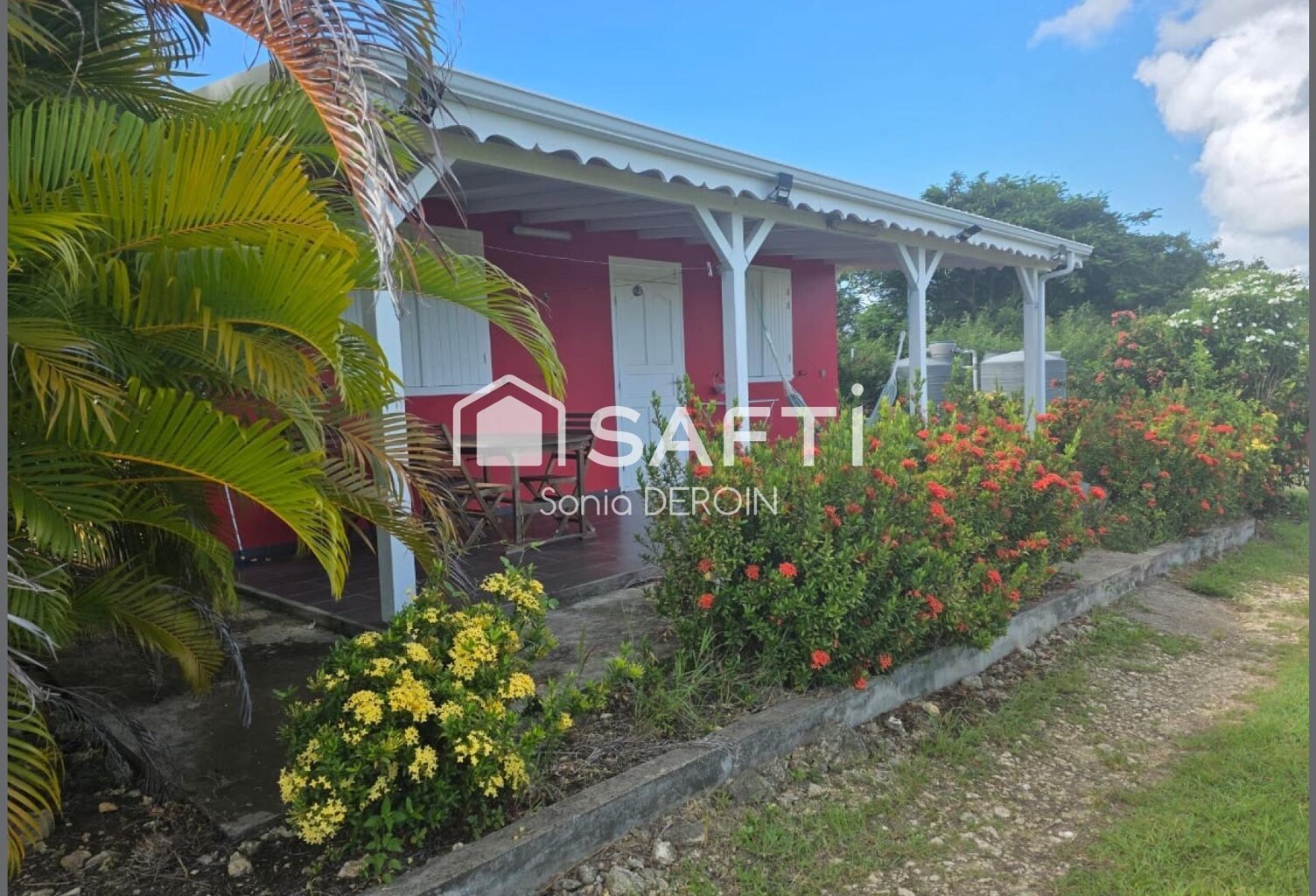 Trois jolies petites maisons identiques Saint-françois, secteur BLONVAL — photo 1