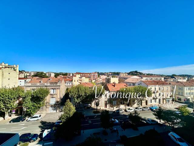Bel appartement de 70m2  vue dégagée, avec balcon et cave — photo du bien