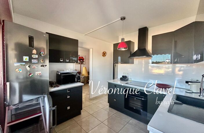 Bel appartement de 70m2  vue dégagée, avec balcon et cave — photo 2
