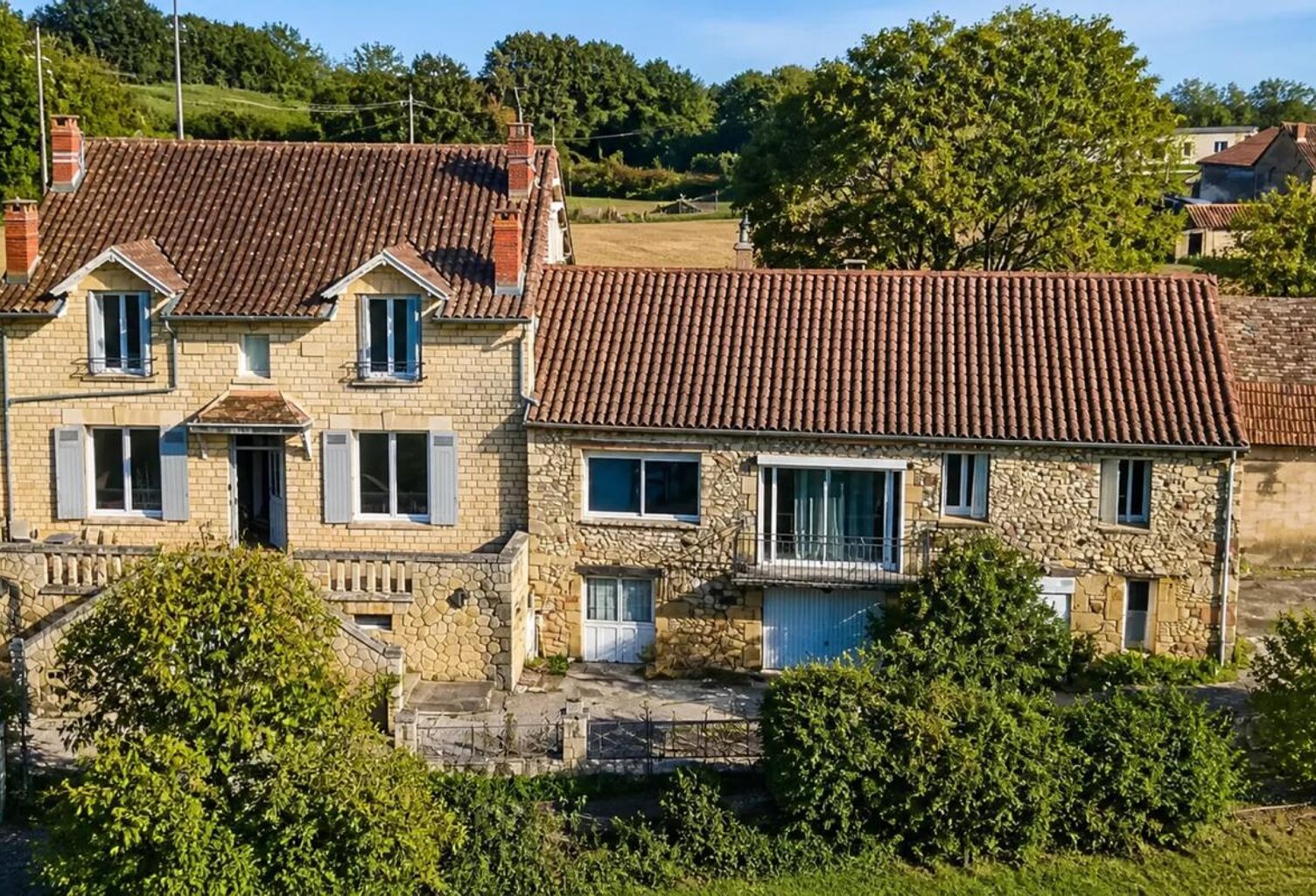 Maison de 8 pièces de 220 m² à Sagelat — photo 1