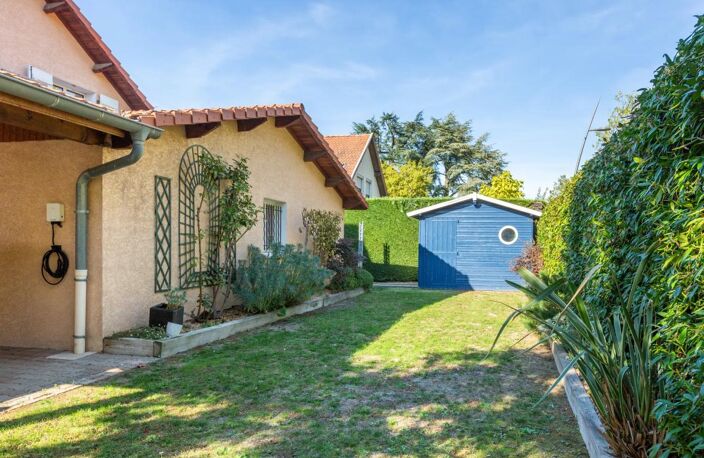 Maison de 8 pièces de 178 m² à La Tour-de-Salvagny — photo 3