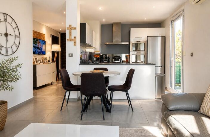 Appartement T3 de 60 m² avec terrasse et garage — photo 2