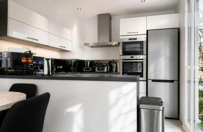 Appartement T3 de 60 m² avec terrasse et garage — photo 3