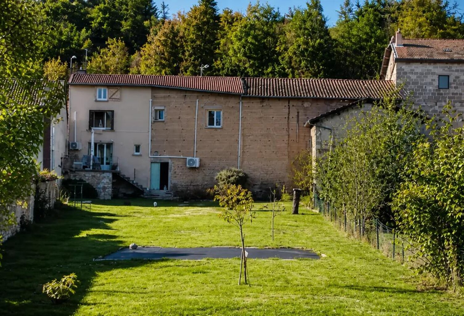 Maison de 6 pièces de 122 m² à Ambert — photo 1