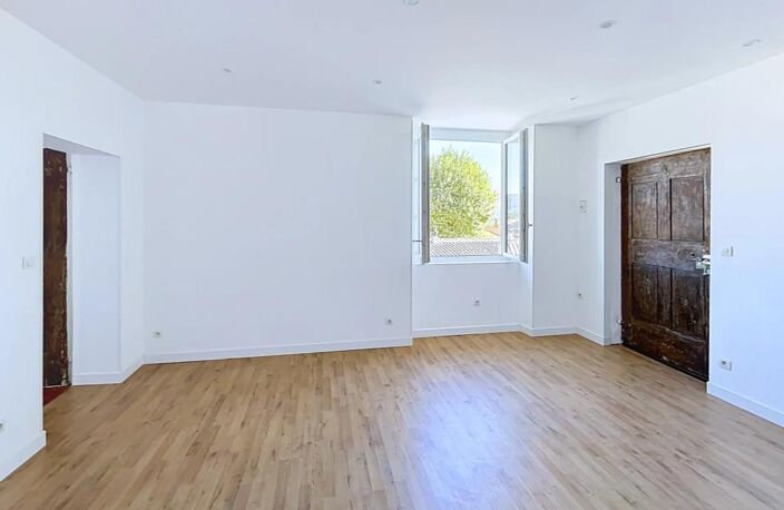Peyruis – Bel appartement rénové au calme et sans vis-à-vis — photo 2