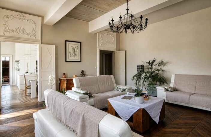 Appartement de 9 pièces de 500 m² à Montauban — photo 2