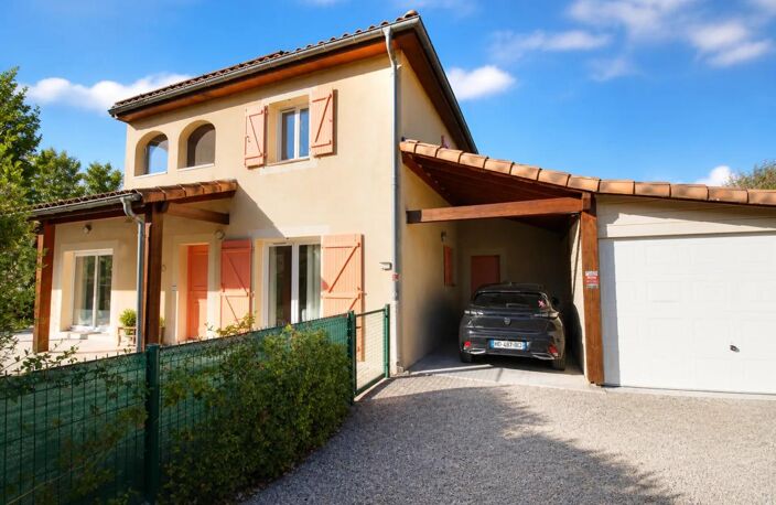 Maison de 6 pièces de 130 m² à Vallon-Pont-d'Arc — photo 2