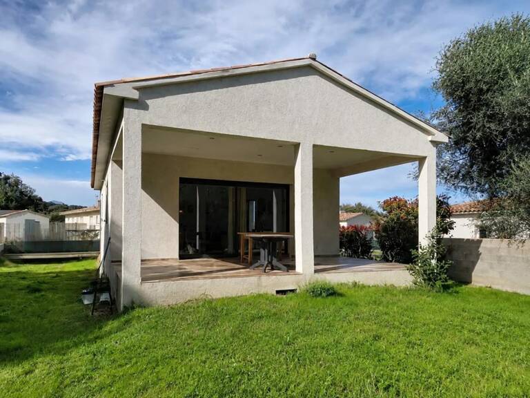 Maison de 1 pièce de 70 m² à Prunelli-di-Fiumorbo — photo 1