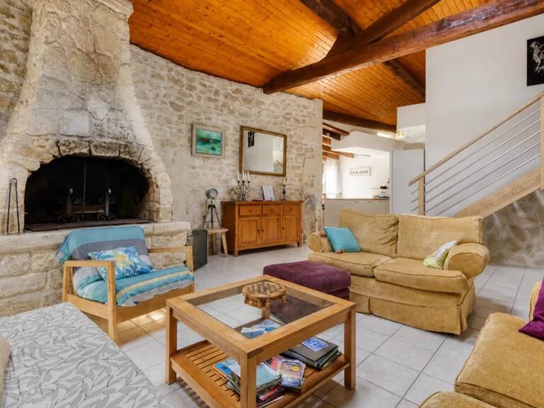 Maison de 5 pièces de 160 m² et Chalet  à Chenac-Saint-Seurin — photo 1
