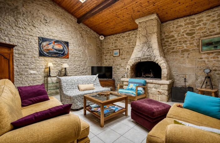 Maison de 5 pièces de 160 m² et Chalet  à Chenac-Saint-Seurin — photo 2