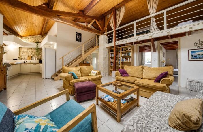Maison de 5 pièces de 160 m² et Chalet  à Chenac-Saint-Seurin — photo 3