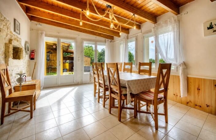 Maison de 5 pièces de 160 m² et Chalet  à Chenac-Saint-Seurin — photo 5