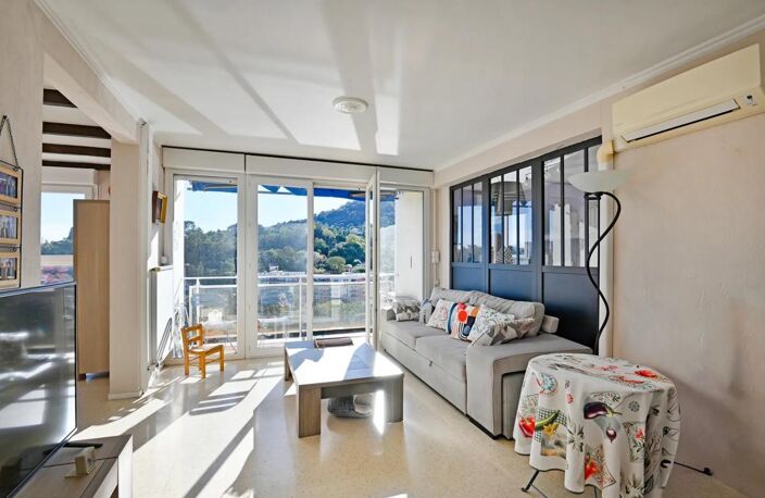 Appartement de 5 pièces de 90 m² à Alès — photo 2