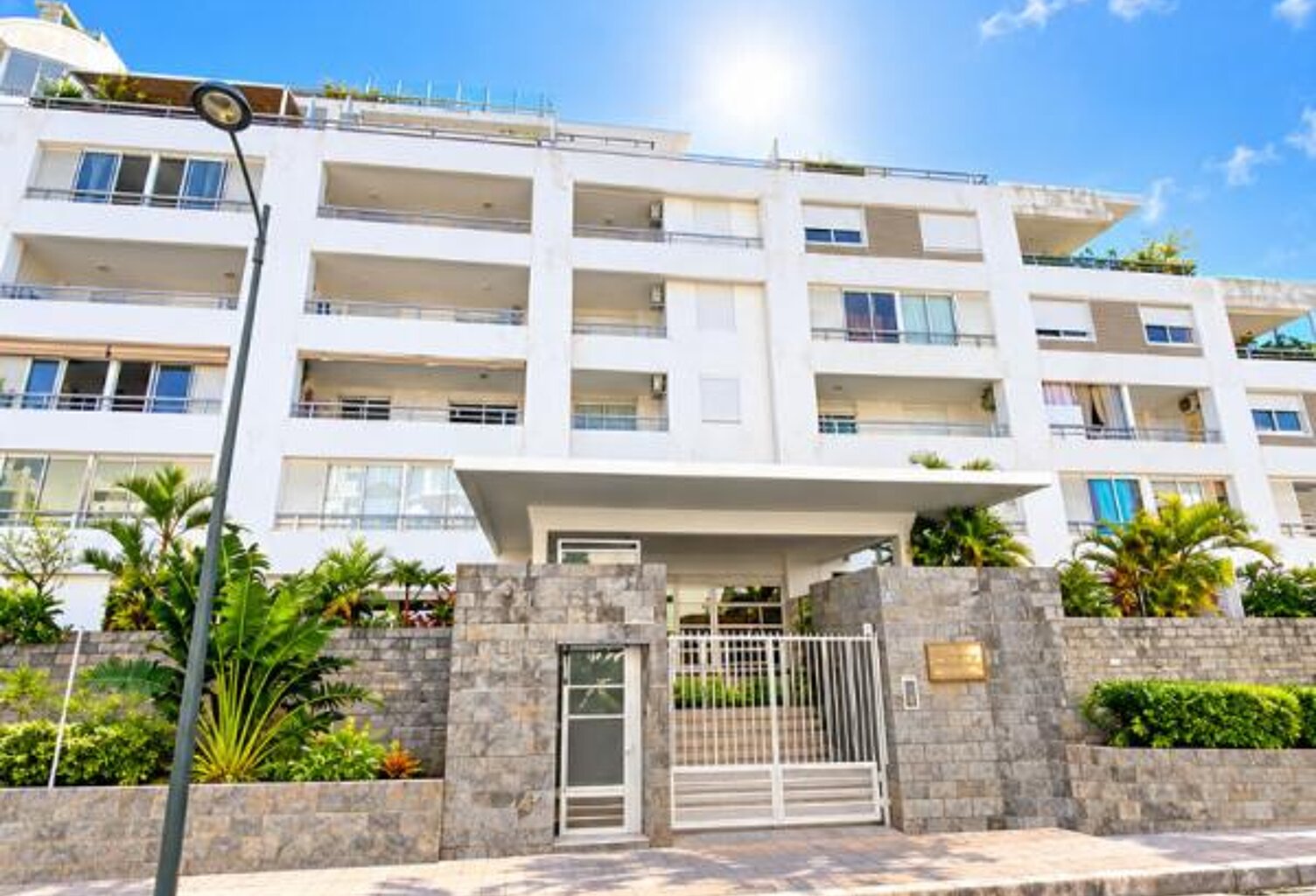 Parking souterrain sécurisé dans une résidence de standing — photo 1