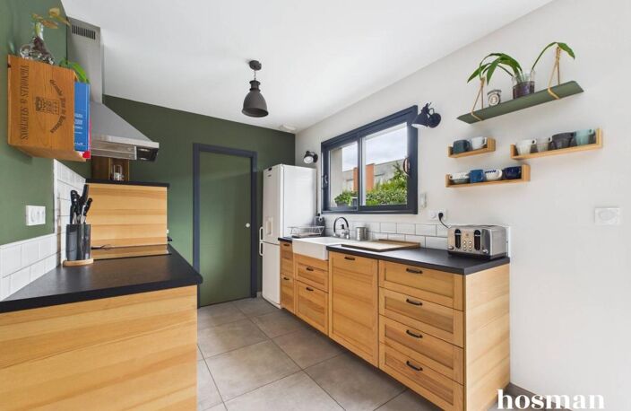 Maison 5 pièces avec terrasse et piscine - Tram C "Ausone" - Rue des Cyprès, Bruges — photo 2