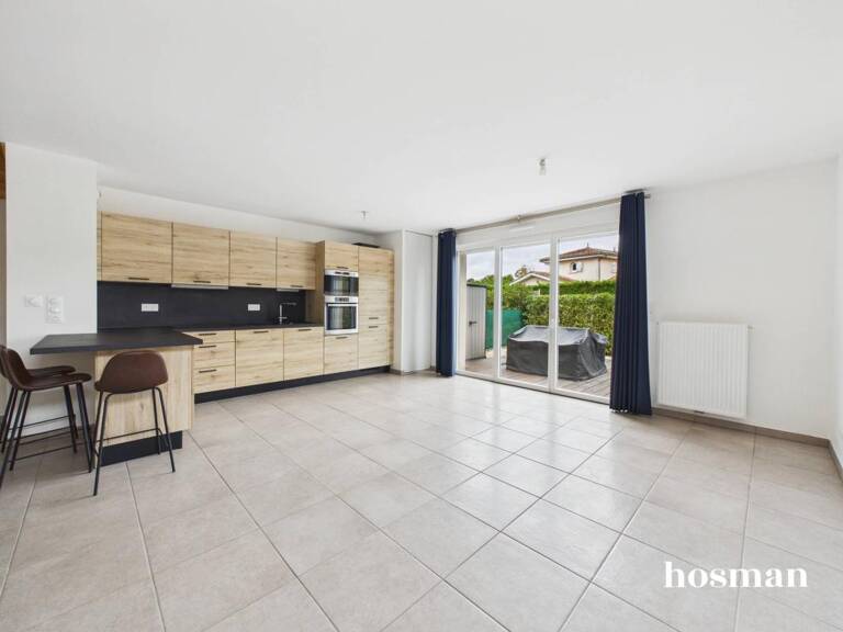 Maison 4 pièces avec jardin et terrasse à proximité de la forêt du Bourgailh — Pessac — photo 1