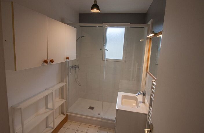 OSNY Appartement 2P À Louer — photo 4