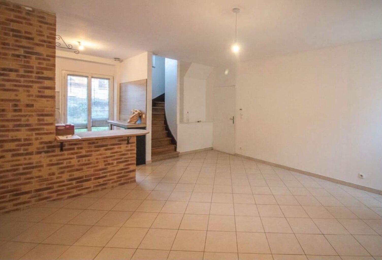 PIERRELAYE Maison À Louer — photo 1