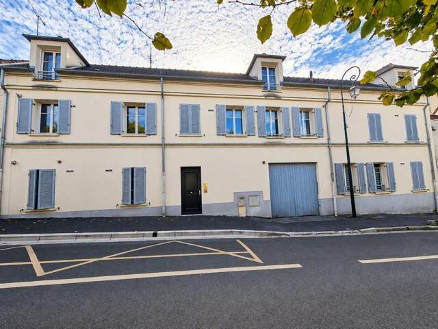 Joli studio dans résidence récente — photo du bien