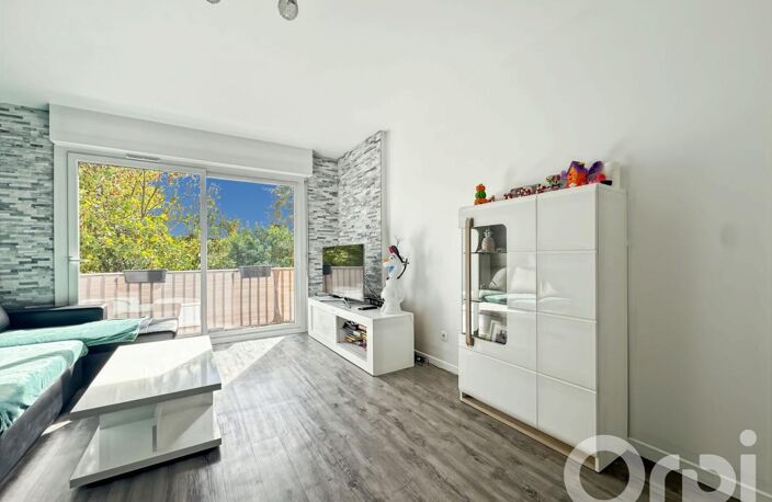 APPARTEMENT 3 PIÈCES DE 65 m² AVEC BALCON, TERRASSE, BOX ET CAVE — photo 3